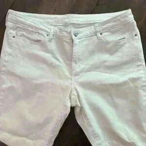 LIKE NEW Chip and Pepper White Denim Raw Hem Jeans